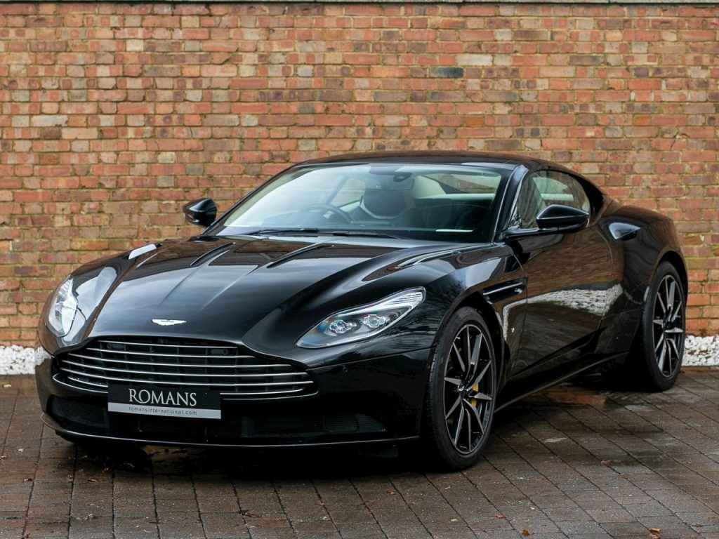 Aston Martin DB11